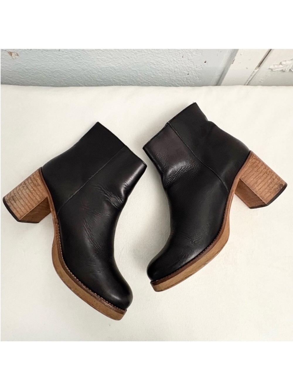 MTNG Becca Women’s Black Leather Ankle Boots with Stacked Wood Heel Size 40 US 9